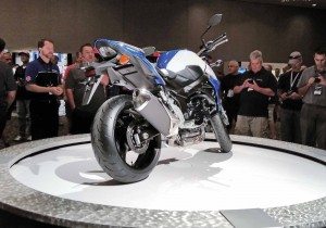 Dealers surrounded Suzuki’s GSX-S1000 display after the early-release 2016 model was unveiled in Las Vegas. 