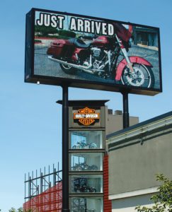 Uke’s Harley-Davidson in Kenosha, Wisconsin, combatted a highway redesign with a 45-foot tall digital sign.
