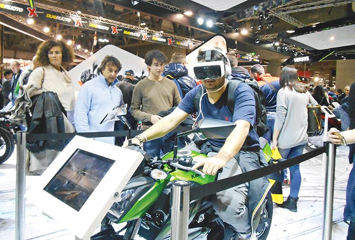 The Kawasaki booth invited consumers to experience a virtual reality ride.