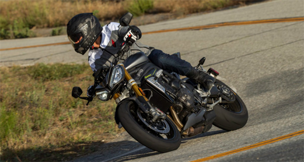 2021 Triumph Speed Triple 1200 RS, Rider Magazine, review