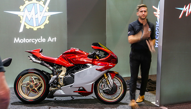 MV Agusta uncovers the all-new Super Veloce 1000 for American enthusiasts.