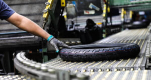Dunlop celebrates 50 years of tire production in New York