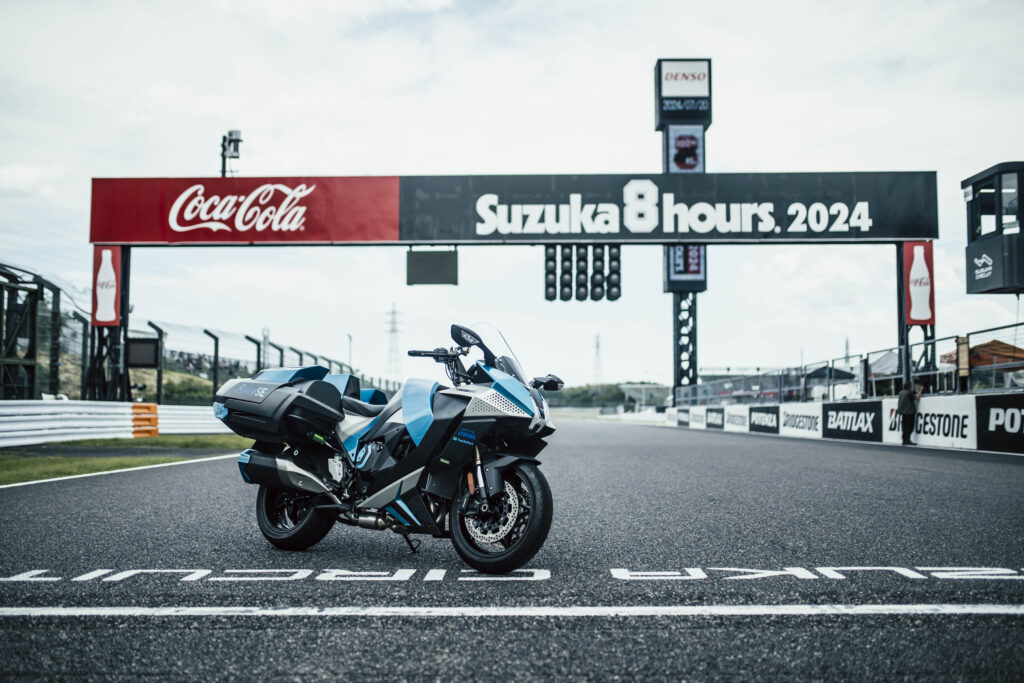 Kawasaki Unveils Hydrogen ICE Motorcycle at Suzuka Circuit World Endurance Race